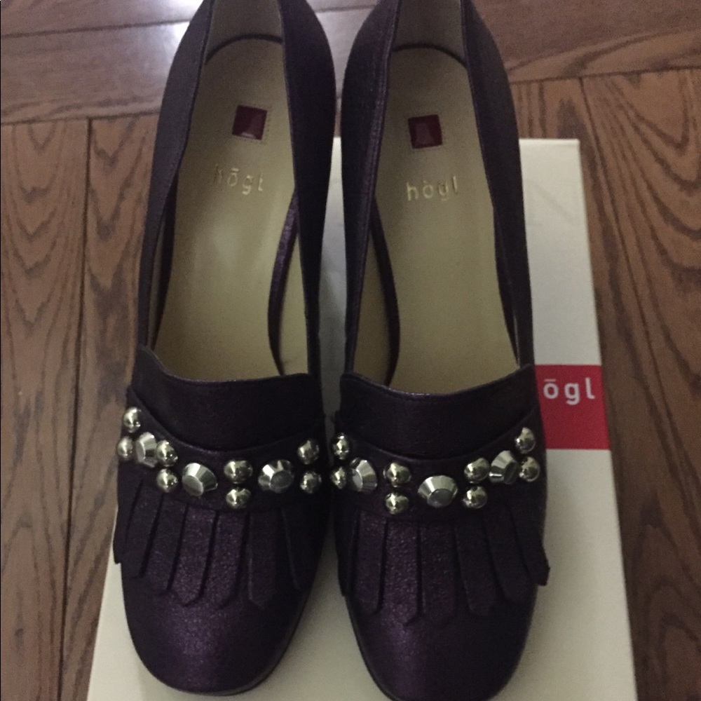 Hogl  Metallic shoe w/ studs